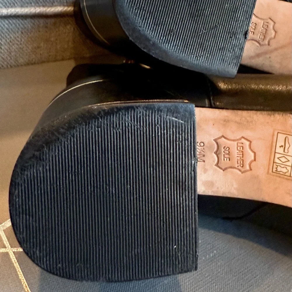 Tory Burch Sophia Bootie 9.5 Black Leather Gold Hardware Rare - Picture 9 of 11